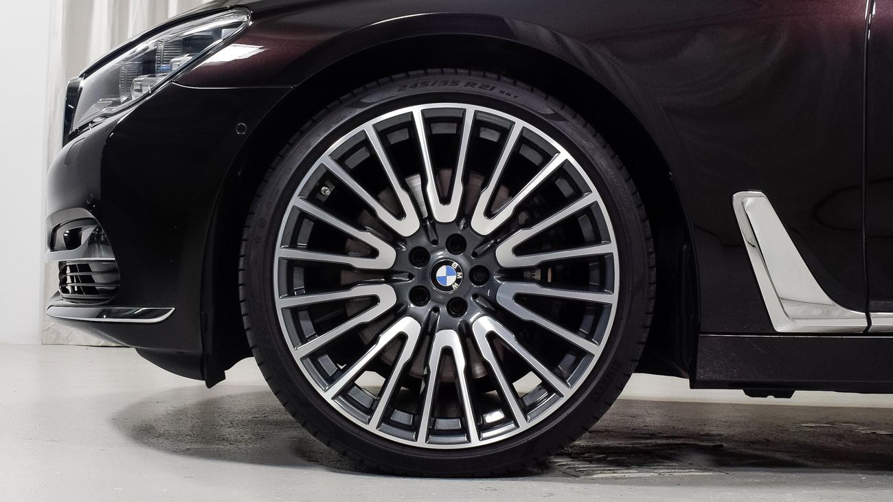BMW 750Li Li XDrive Individual
