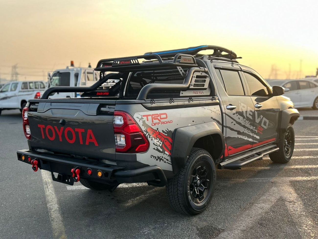 تويوتا هيلوكس 