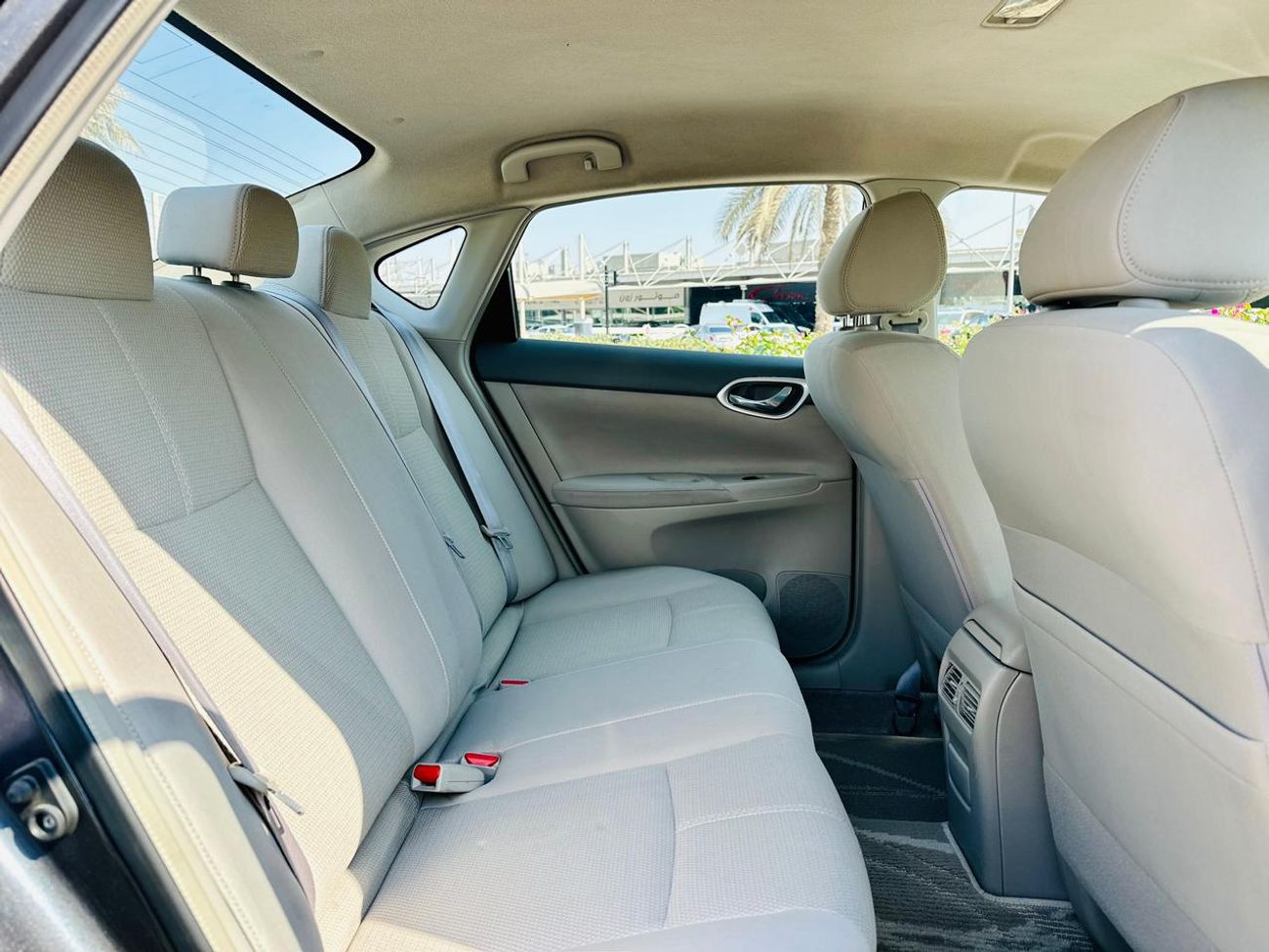 نيسان سنترا LE 1.6L