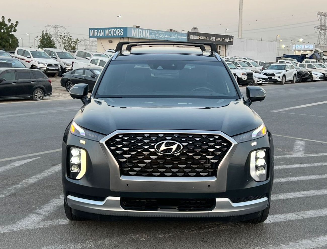 هيونداي باليساد 2022  Hyundai Palisade Calligraphy Edition Full Option Panoramic View - 360* 5 CAM - HUD - 3.8L  V6