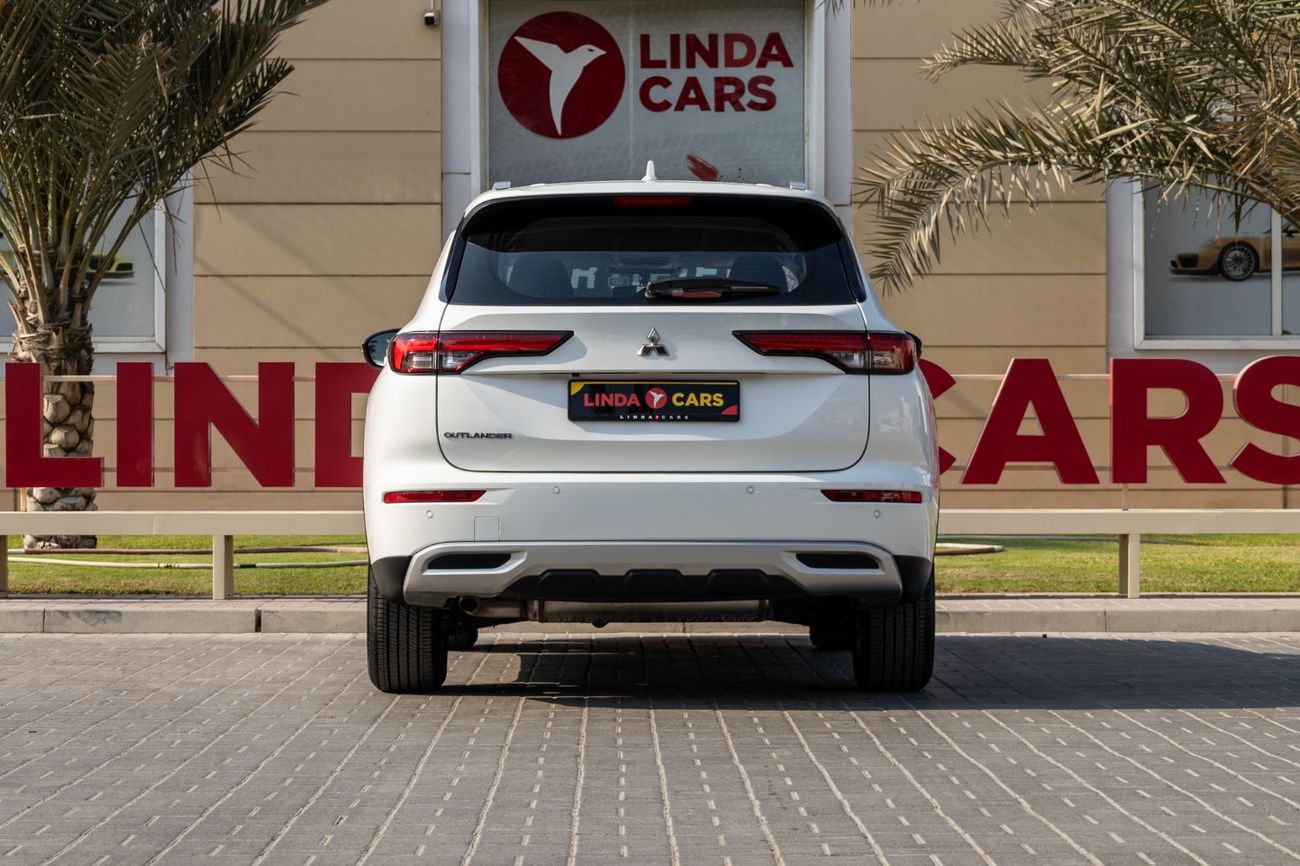 Mitsubishi Outlander GLX Basic 2.4L (7 Seater)