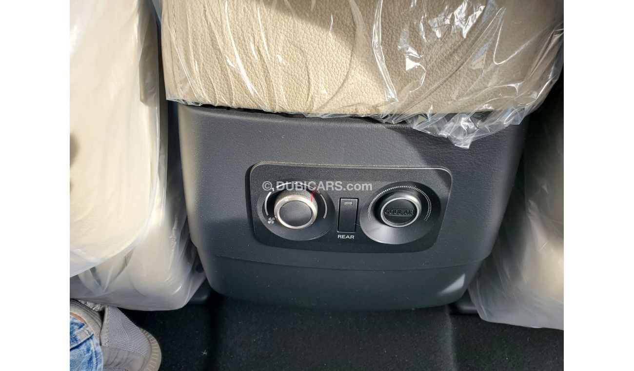 Mitsubishi Pajero Mitsubishi Pajero GLS 2022 Model White/beige 3.8L Petrol