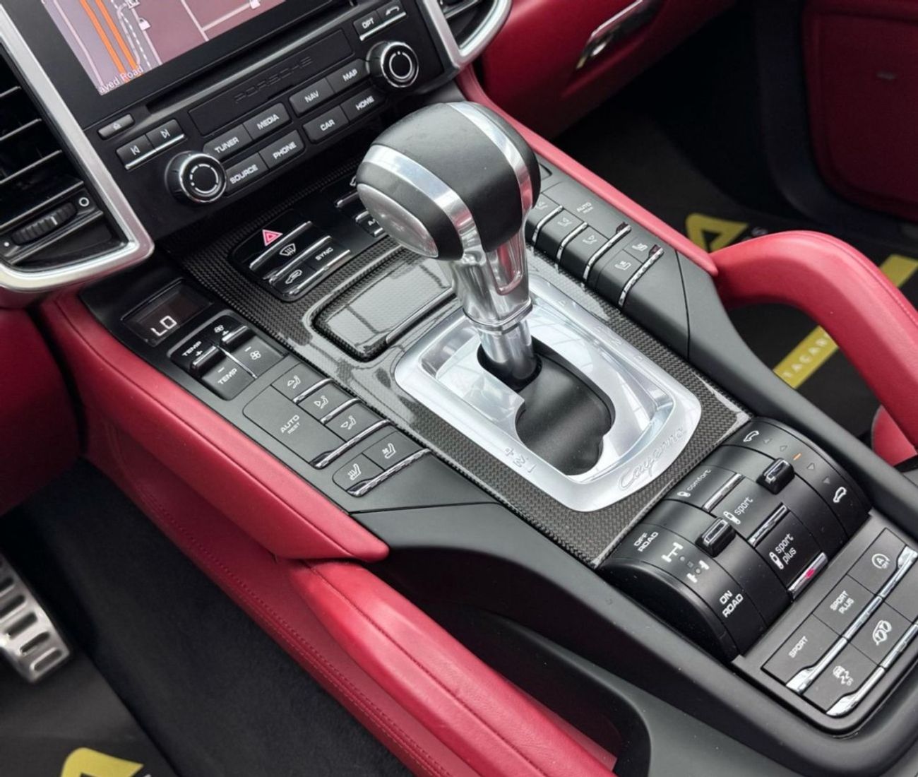 بورش كايان GTS 3.6L 2017 Porsche Cayenne GTS, Excellent Condition, Full Agency Service History, GCC