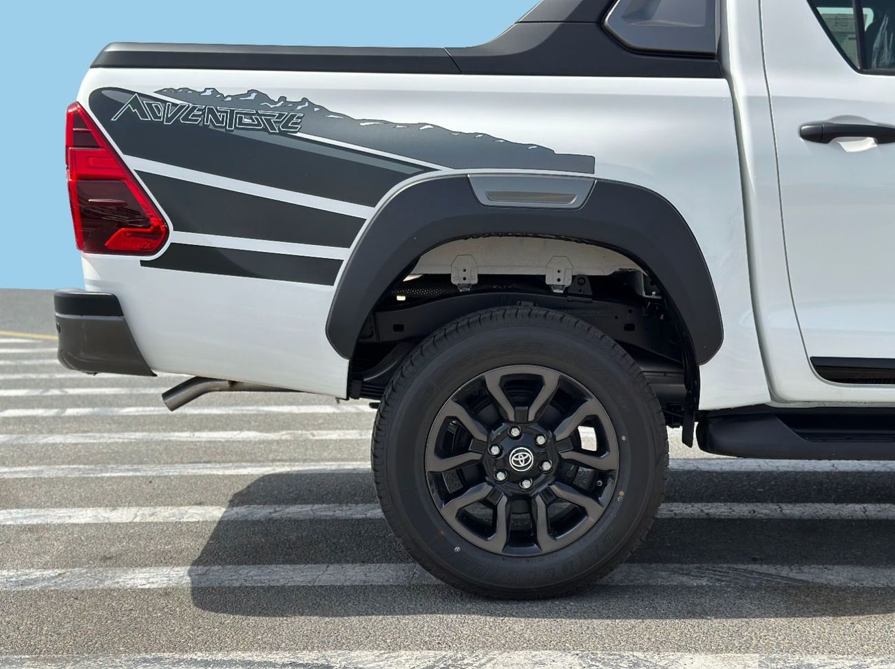 تويوتا هيلوكس TOYOTA HILUX ADVENTOR 2024 GCC 2.8L