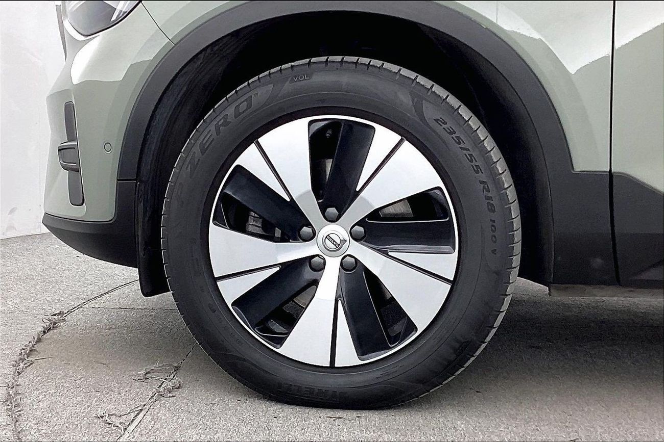 فولفو XC 40 B4 Core | Carnival Sale • UP TO AED 20,000 OFF | شامل الضمان | 0 ﺪﻔﻋﺓ ﺃﻮﻟﻯ