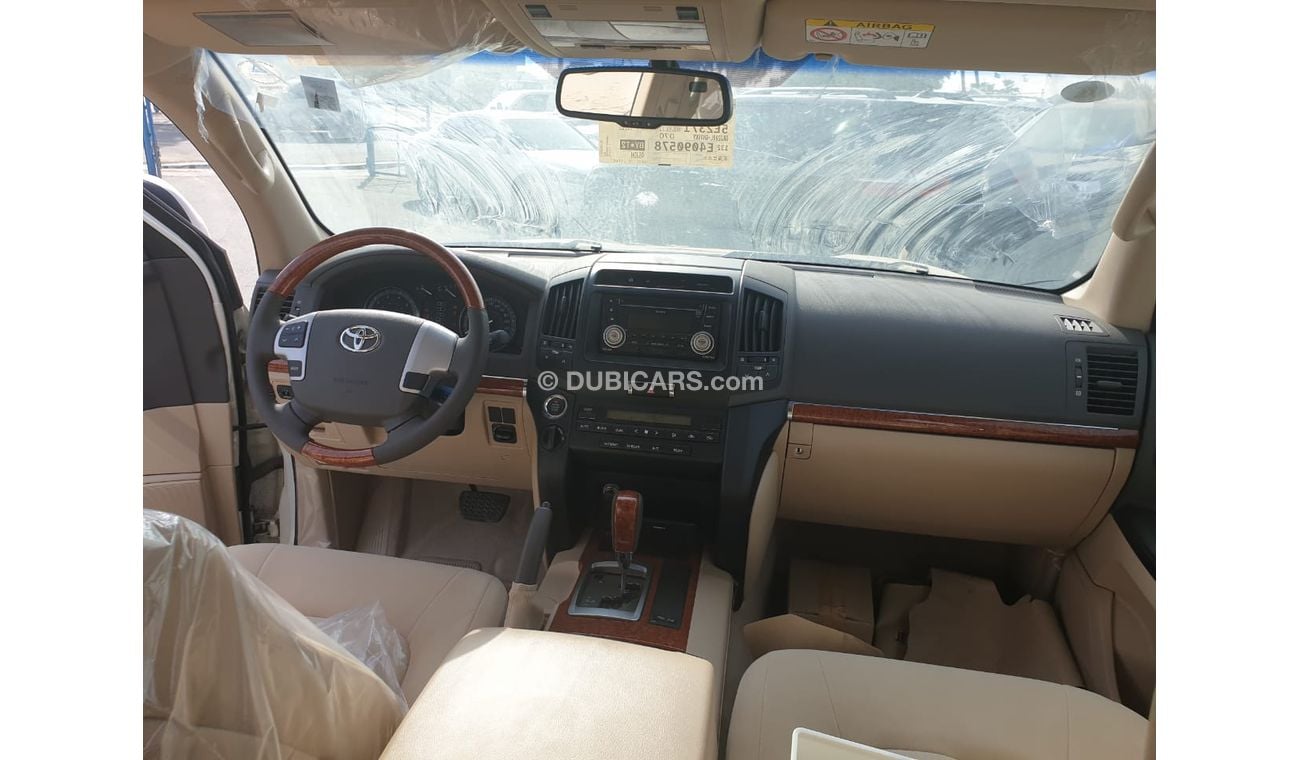 Toyota Land Cruiser BRAND NEW 4.0L GXR WITH DOUBLE SPARE TYRE, ELECTRIC WINCH AND REAR DVD AFTER MARKET