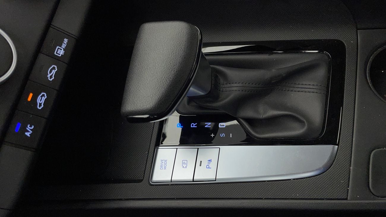 Hyundai Elantra SMART 1.6 | Zero Down Payment | Home Test Drive