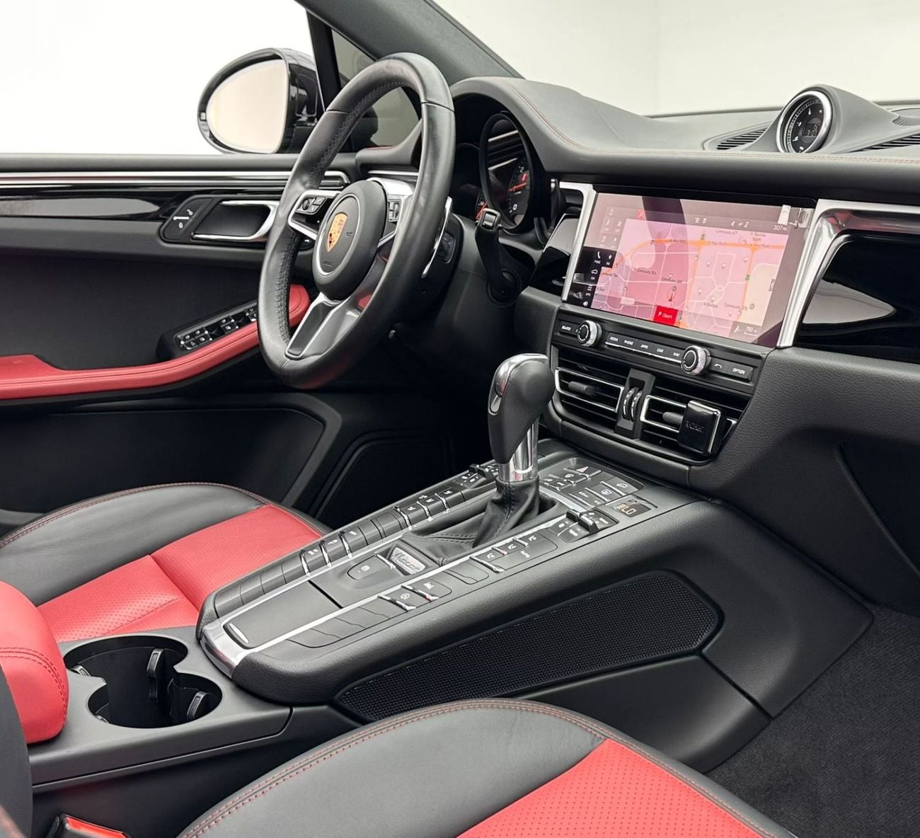 Porsche Macan 2019 Porsche Macan, 1 Year Warranty Unlimited Km, Porsche Full Service History, GCC