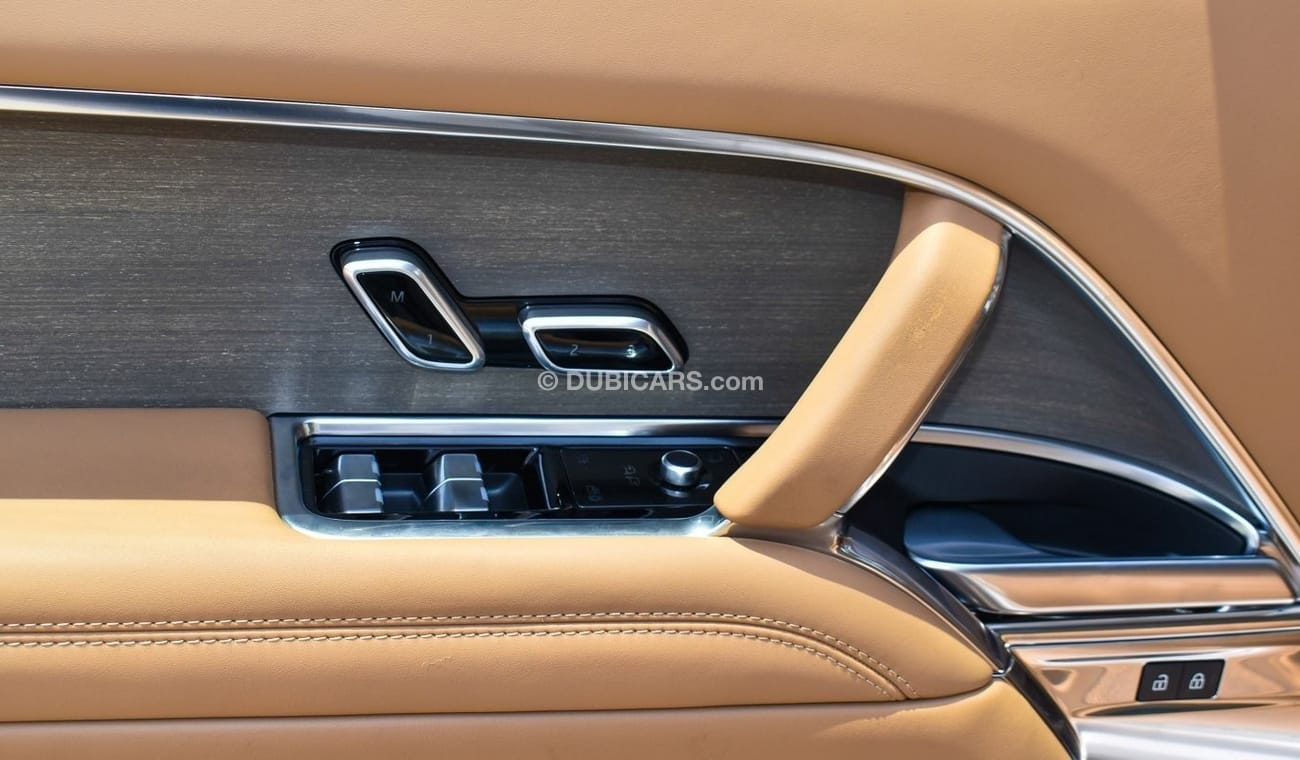 Land Rover Range Rover LWB P530 Golden package. Local Registration +10%