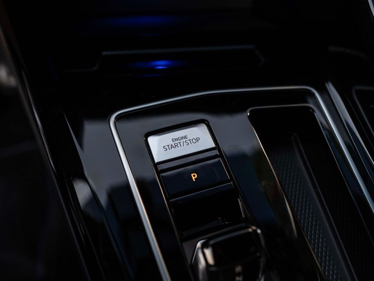 Volkswagen Golf R Base 2.0T