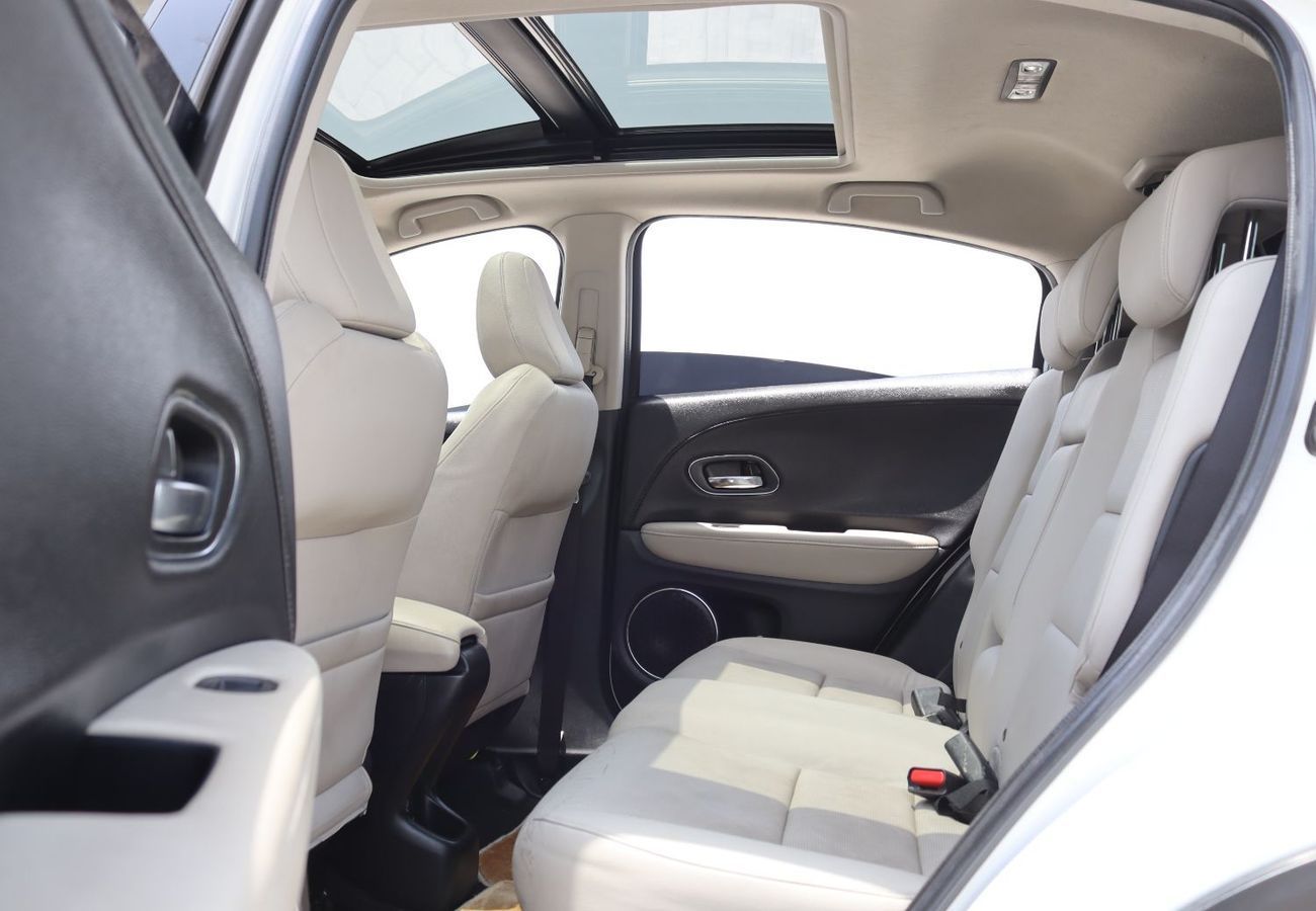 هوندا HRV سياره HRV خليجى بحاله ممتازه موديل 2021 ممشى 88000 كيلو متر وبمحرك 1800 سى سى