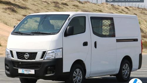Nissan NV350 2016 | NISSAN URVAN - NV350 | STANDARD ROOF DELIVERY VAN WITH GCC SPECS AND EXCELLENT CONDITION
