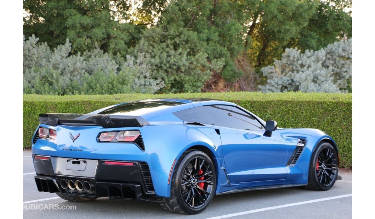 Chevrolet Corvette C7 Z06 CHEVROLET CORVETTE C7 ZO6 GCC 2016 FULL OPTION FULL CARBON FIBER MANUEL GEAR  PERFECT CONDITI