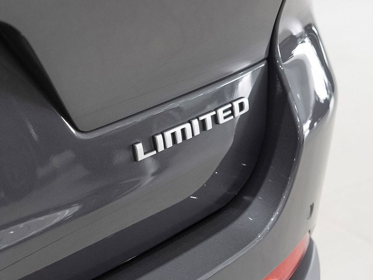 جيب جراند شيروكي Limited 3.6L