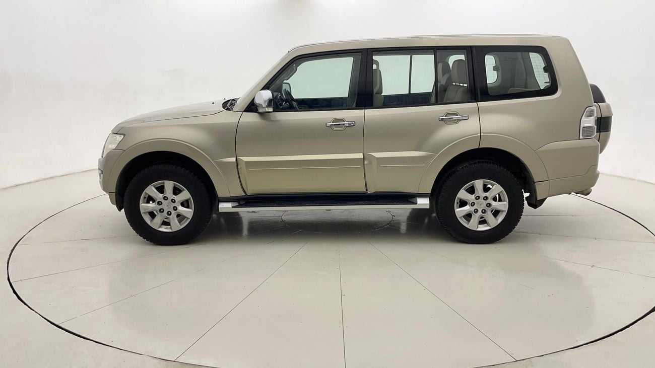 ميتسوبيشي باجيرو GLS LOWLINE 3.5 | بدون دفعة مقدمة | اختبار القيادة في المنزل