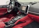 Porsche Cayenne 2015 Porsche Cayenne S, Full Service History, Excellent Condition, GCC
