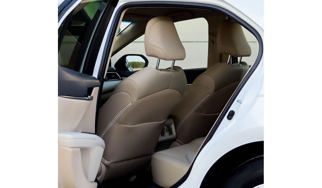 Toyota Camry S 2.5L (181 HP) Toyota Camry 2018 GCC without accidents in excellent condition 1111 P.M