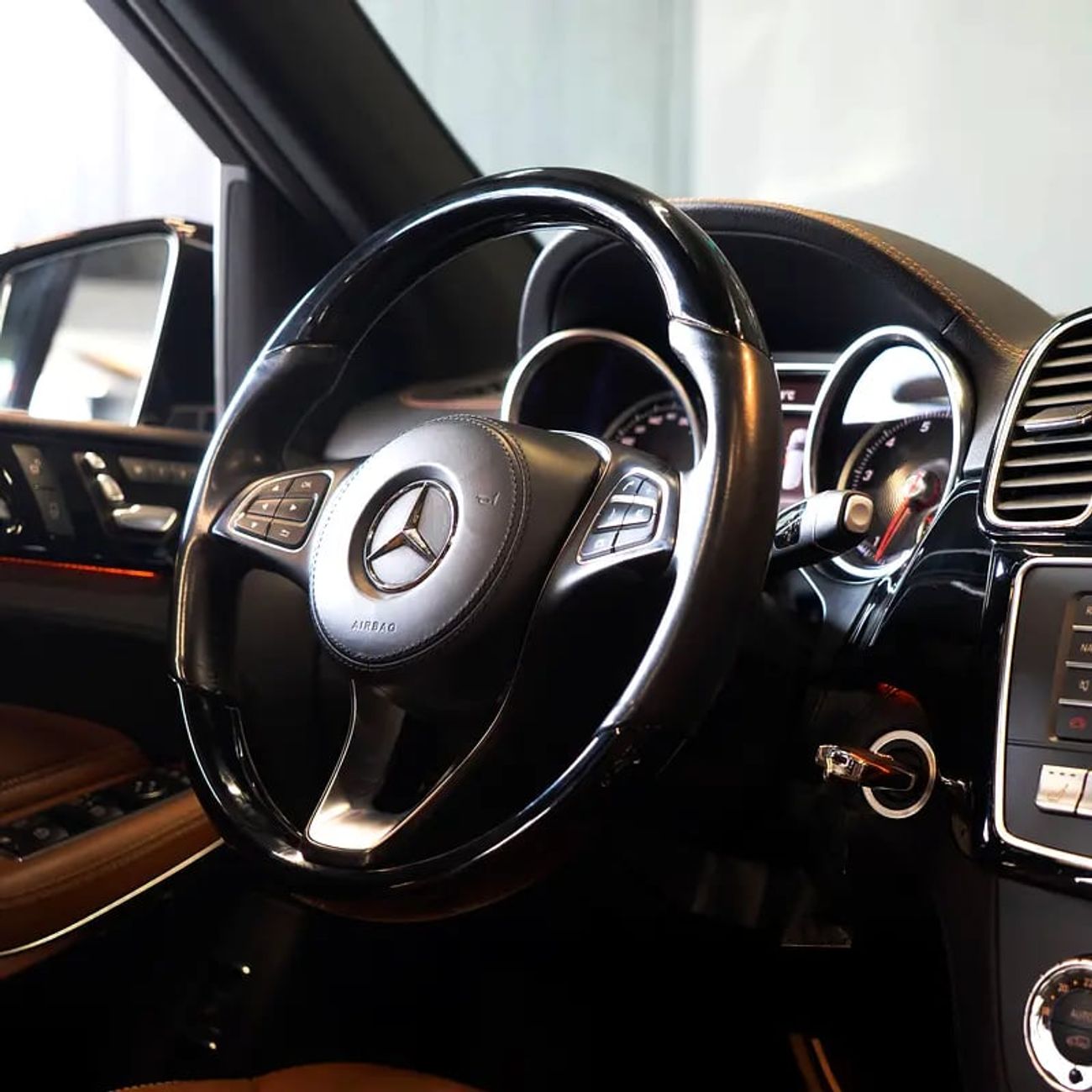 مرسيدس بنز GLS 500 Std 4.7L