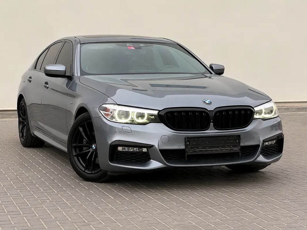 BMW 520i 1,183 P.M | 520i M Sport | GCC Specs | Pristine Condition