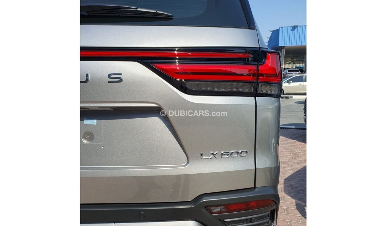 Lexus LX 600 SIGNATURE
