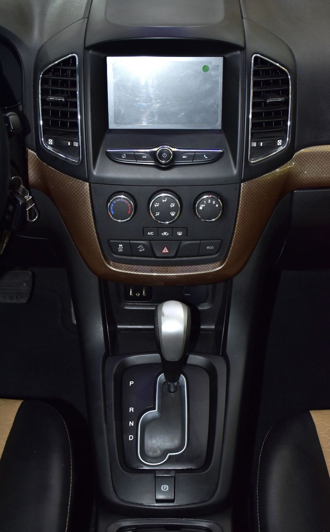 شيفروليه كابتيفا EXCELLENT DEAL for our Chevrolet Captiva LT ( 2017 Model ) in Black Color GCC Specs