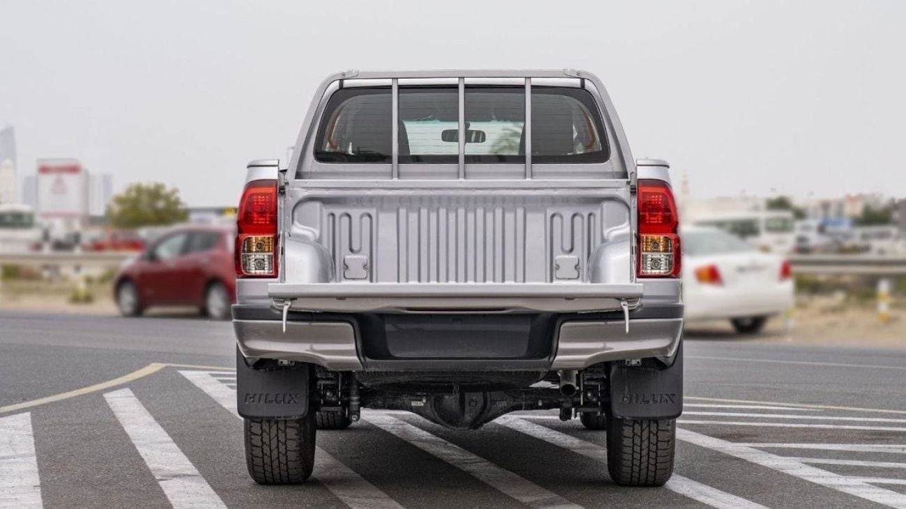 تويوتا هيلوكس GL Hilux mid option 2.4L diesel MY25 FOR EXPORT ONLY