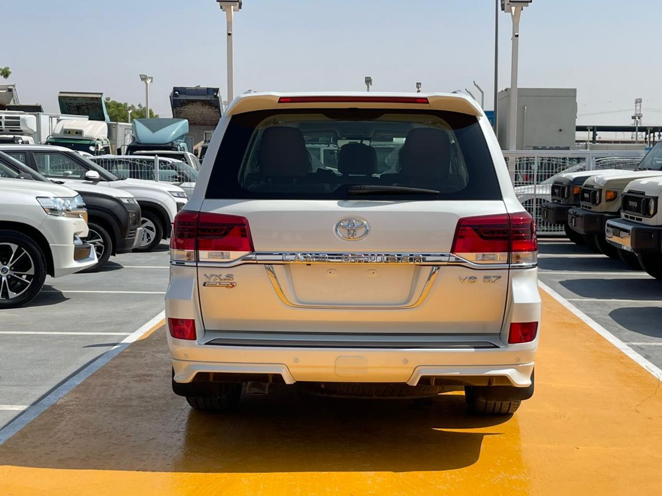 تويوتا لاند كروزر Toyota Land Cruiser VXS Grand Touring 2021 V8 5.7L