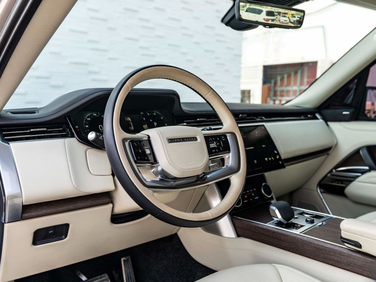 Used Land Rover Range Rover HSE P400 3.0L 2023 for sale in Dubai - 972942