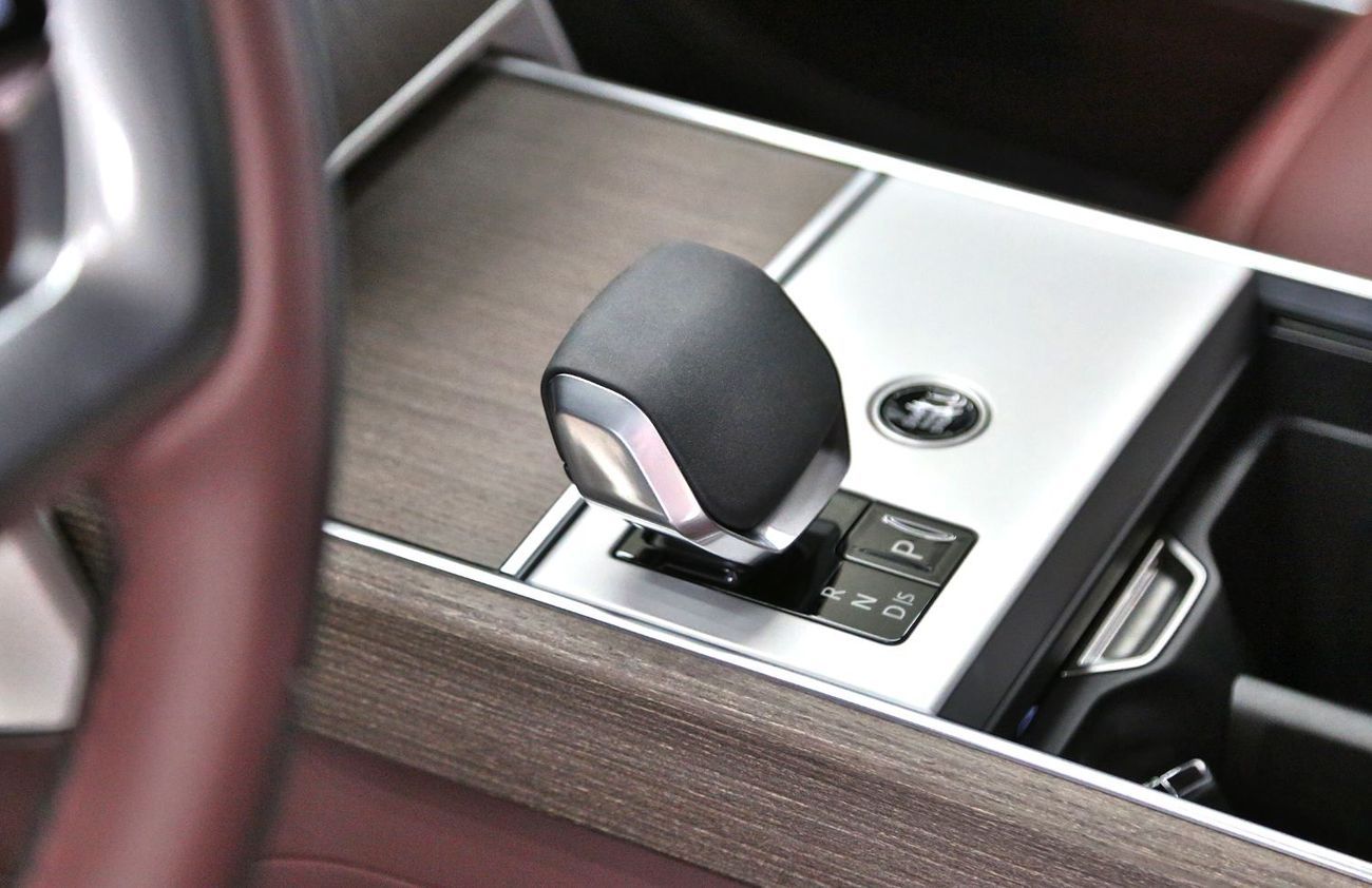 Land Rover Range Rover V6 plug-in Hybrid P550e German Specification