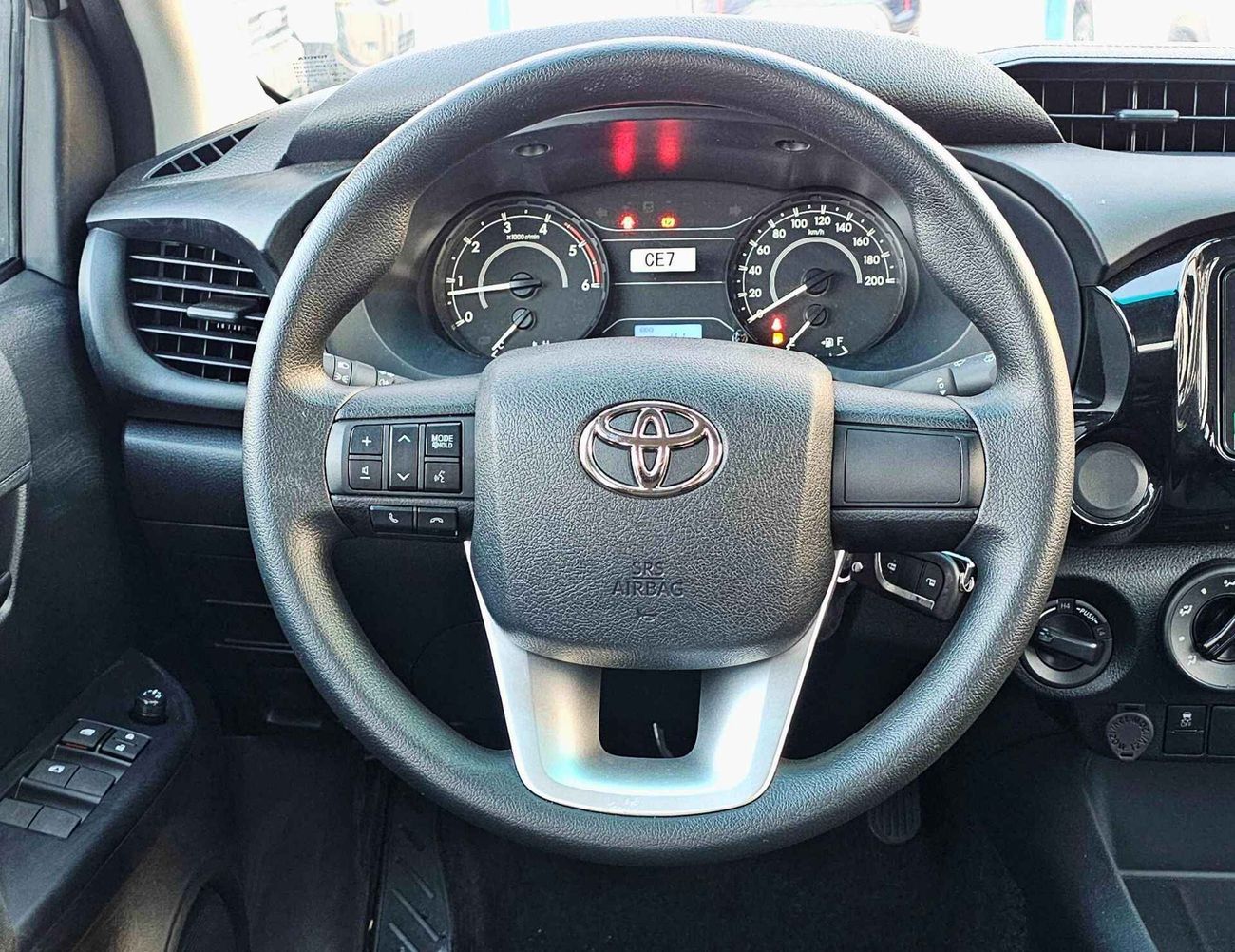Toyota Hilux DLX-G1 | NARROW BODY | M/T | 2.4L V4 DIESEL | 4WD (CODE # DLX-G1)