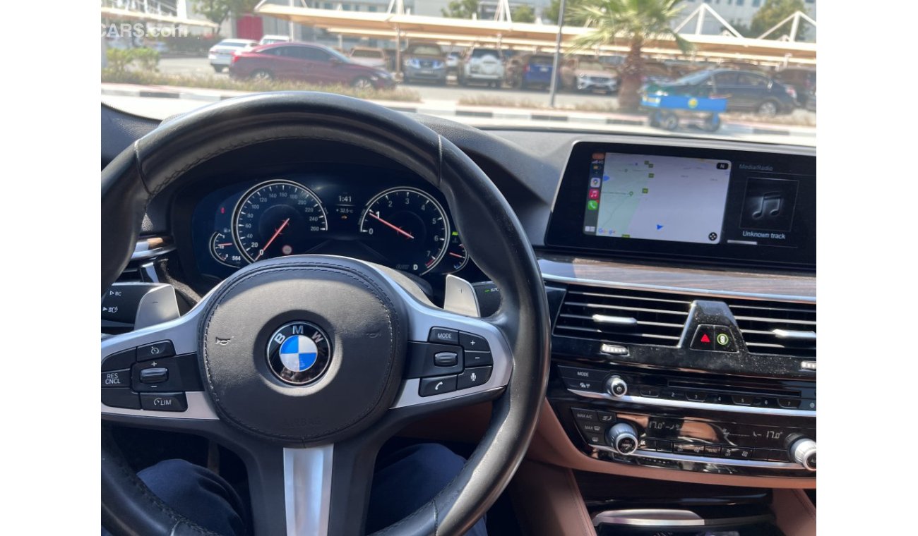 بي أم دبليو 520i 520i M Kit | Full options