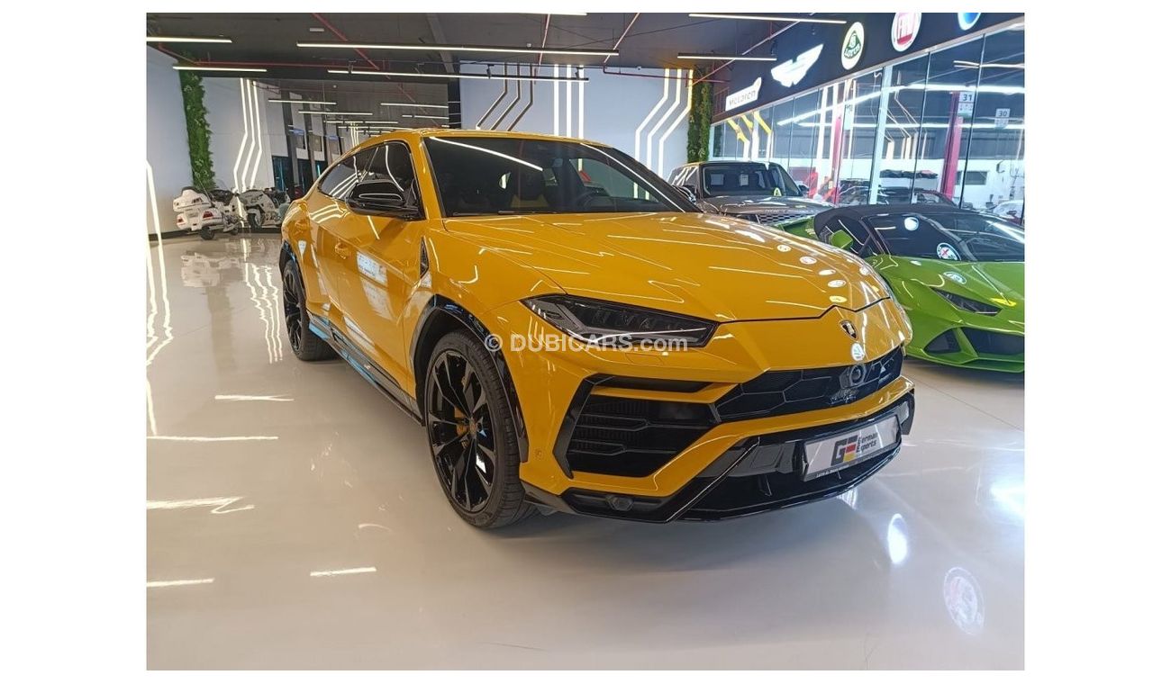 Lamborghini Urus Lamborghini Urus 2022 / 17000KM/ 5 years warranty and service contract