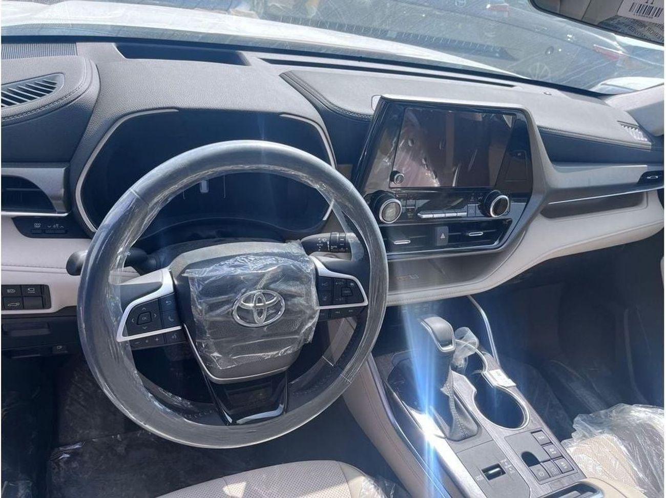 تويوتا هايلاندر HYBRID 2.5L AWD LIMTED