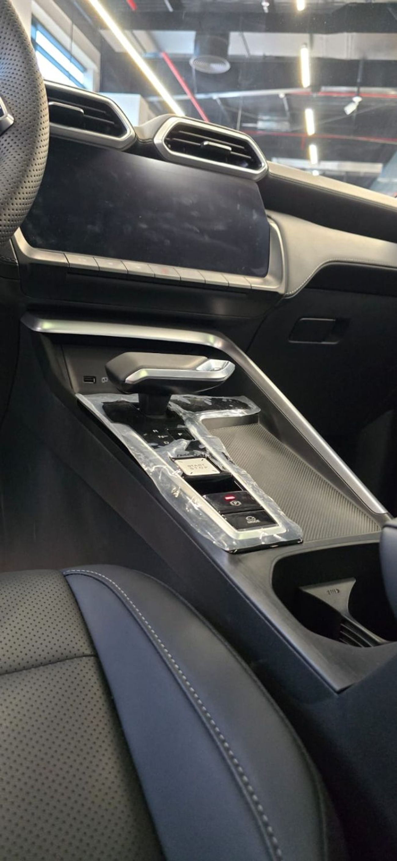 MG ZST MG ZS 2025 face lift ,LUX ,GCC , agency warranty 6 years or 200000 KM