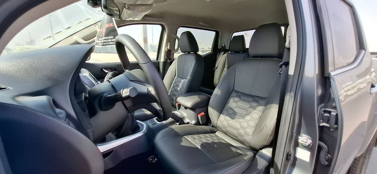 نيسان نافارا G 2.5L 4WD M/T NISSAN Navara 2.5L petrol 4X4 M/T