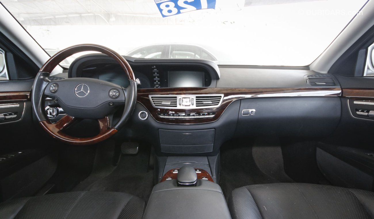 مرسيدس بنز S 550 L