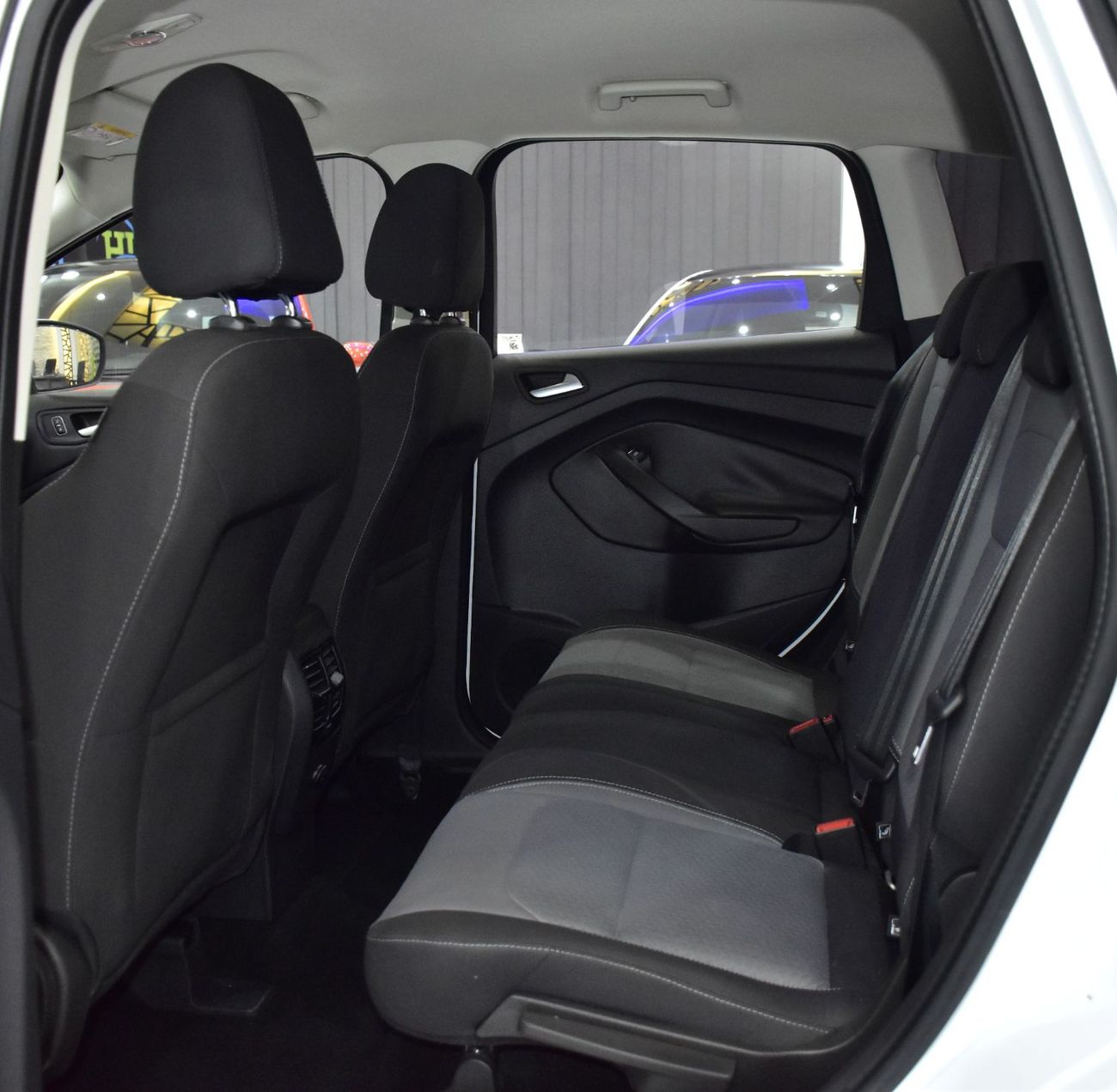 فورد إيسكاب EXCELLENT DEAL for our Ford Escape ( 2017 Model ) in White Color GCC Specs