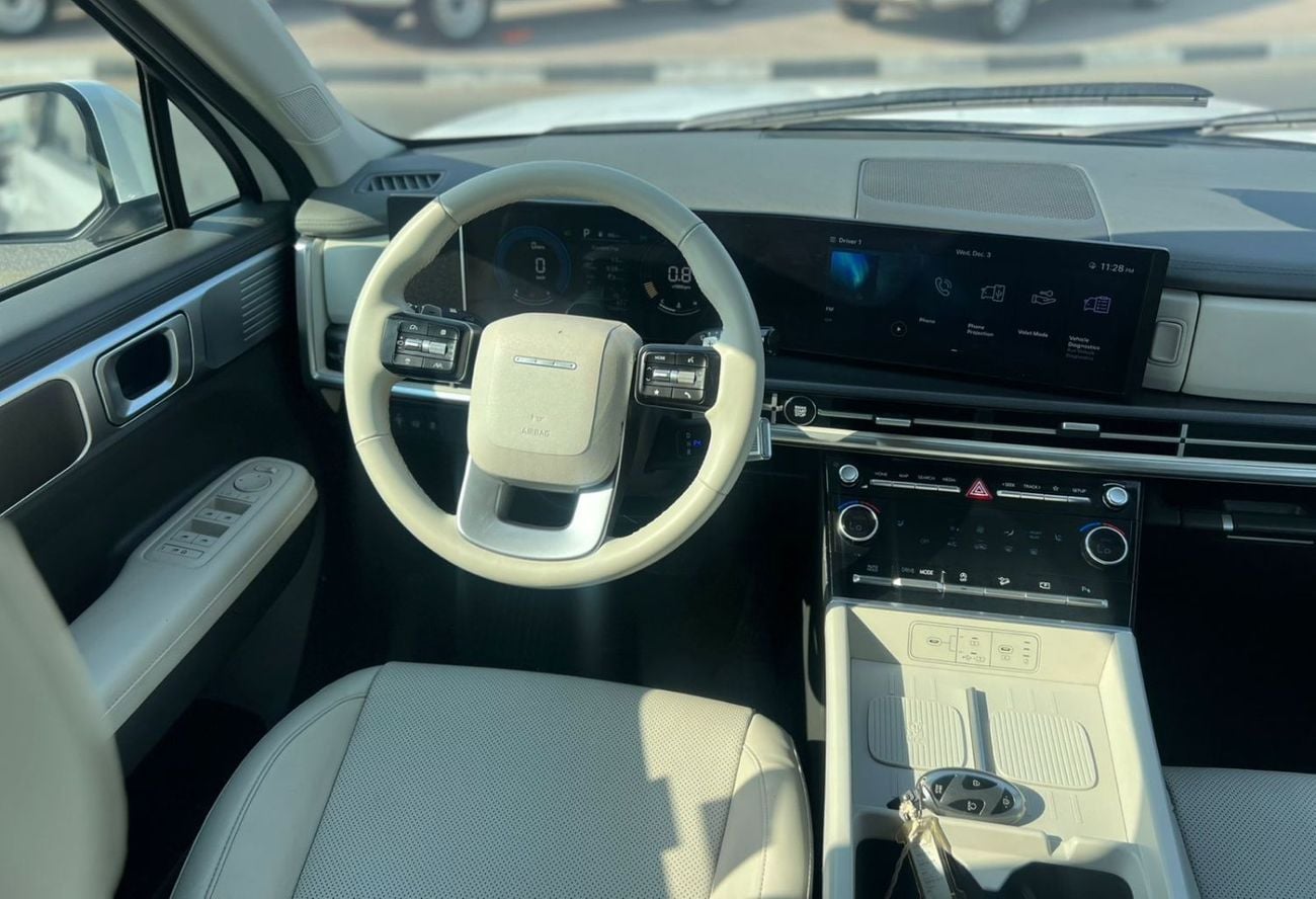 هيونداي سانتا في 2025 Hyundai Santa Fe New Shape 2.5L V4 - SEL Premium - Leather seat - Auto Trunk - 7 Seater - 12000