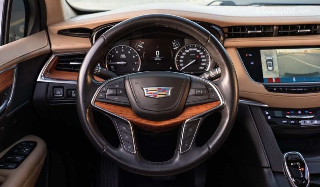 كاديلاك XT5 CADILLAC XT5 PREMIUM LUXURY AWD , MODEL 2019 , GCC SPECS , UNDER WARRANTY AND SERVICE CONTRACT