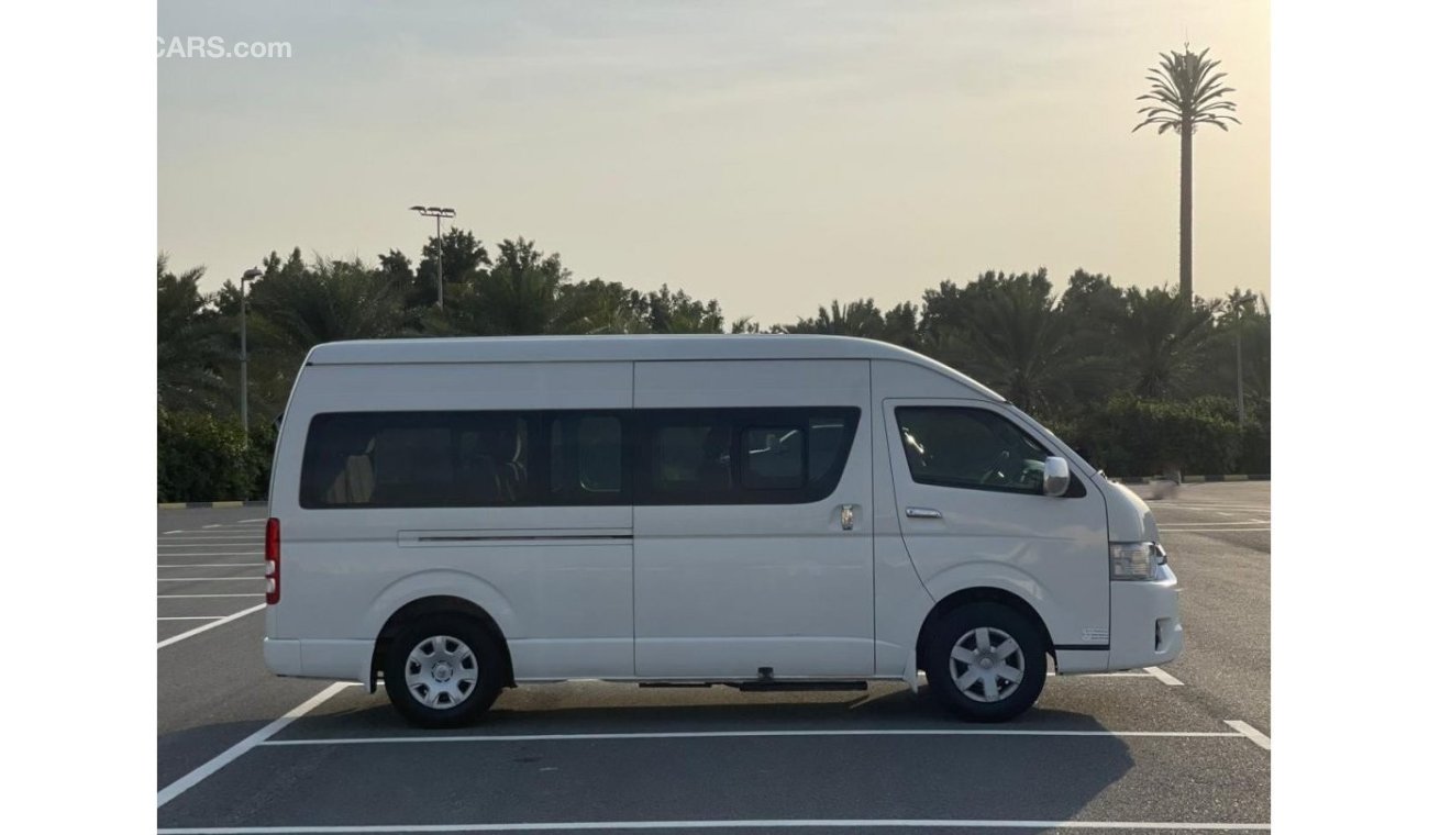 Toyota Hiace 2015 I Luxury I 11 Seats I Ref#79