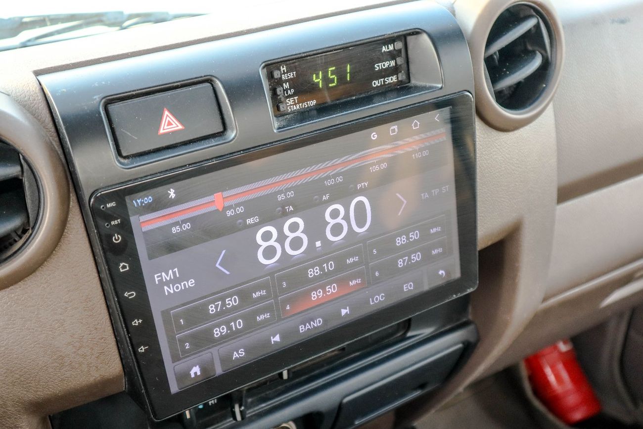 تويوتا لاند كروزر بيك آب Std 4.0L Single Cab Utility 4WD