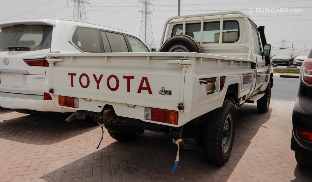 Toyota Land Cruiser Pick Up