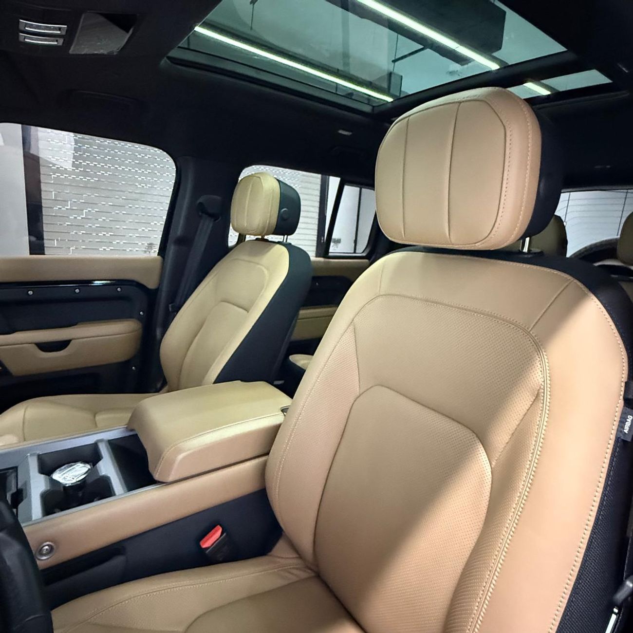 لاند روفر ديفندر 110 X P525 5.0L