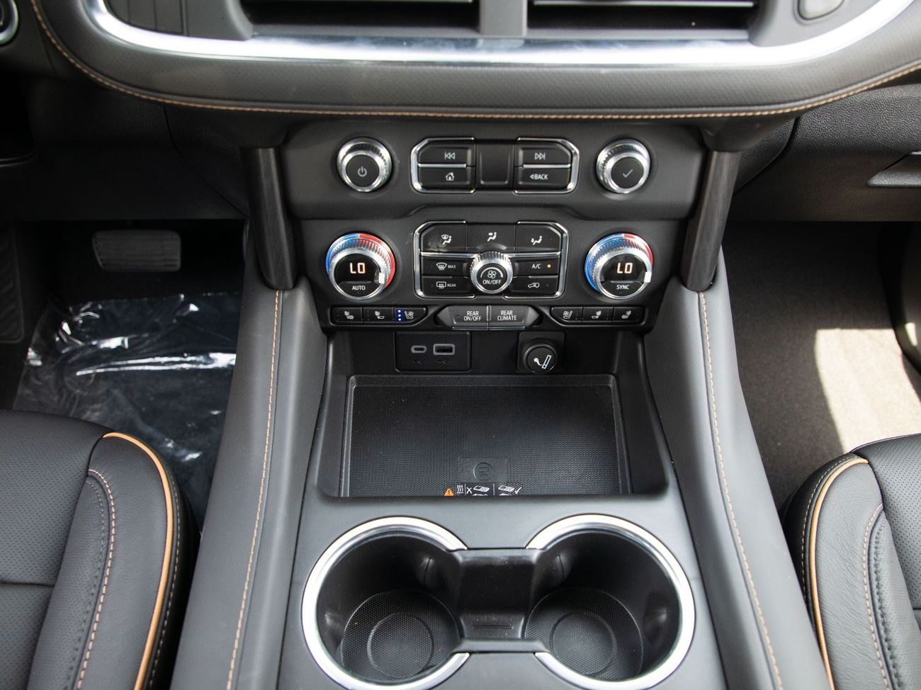 GMC Yukon AT4/GCC/TV. Local Registration +10%