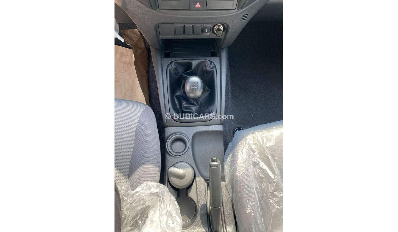 Mitsubishi L200 MITSUBISHI L-200 2.5L DIESEL DOUBLE CABIN 2WD MANUAL TRANSMISSION MODEL 2022