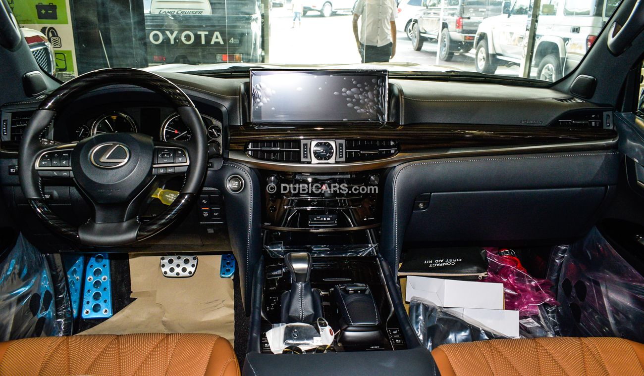 Lexus LX 570 Black Edition S