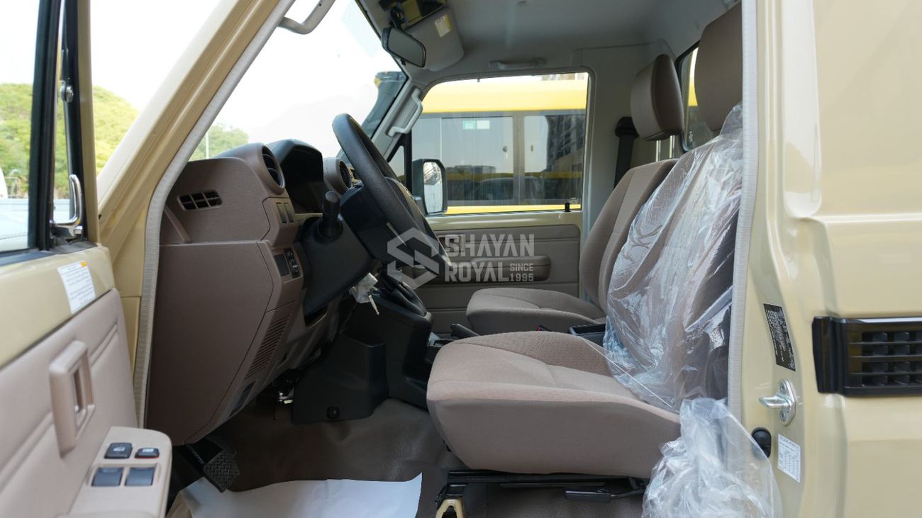 Toyota Land Cruiser Pick Up Standard LC79 4.0L PETROL 4WD SC AT 2026MY