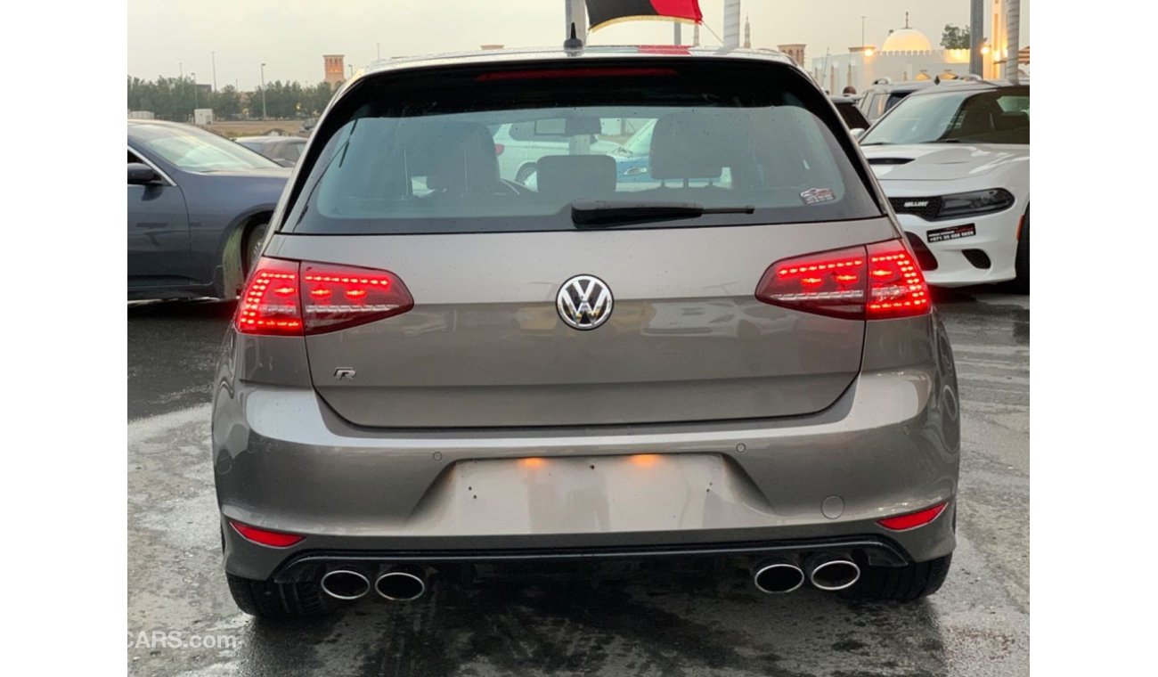 Volkswagen Golf R