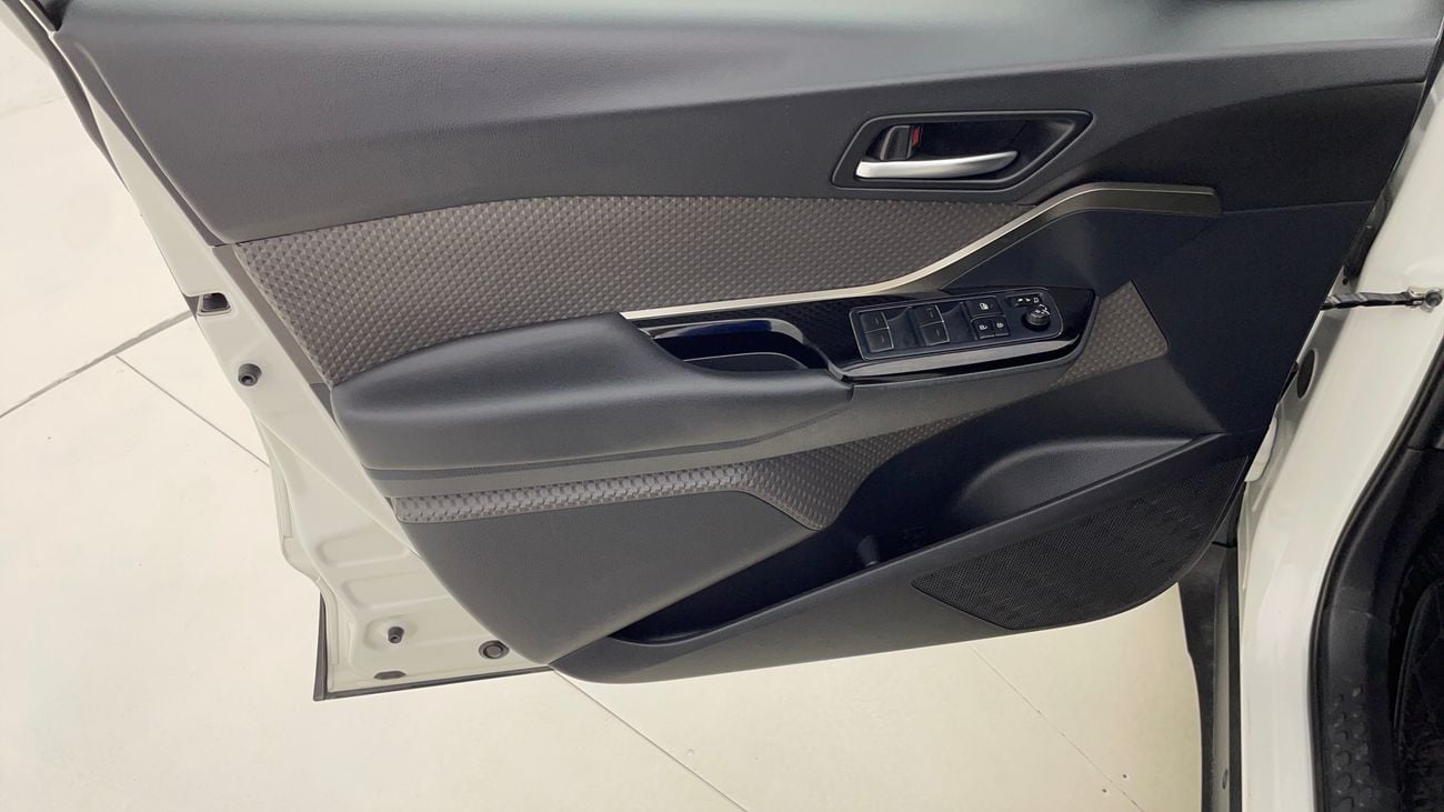 تويوتا CHR VX 1.8 | بدون دفعة مقدمة | اختبار القيادة في المنزل