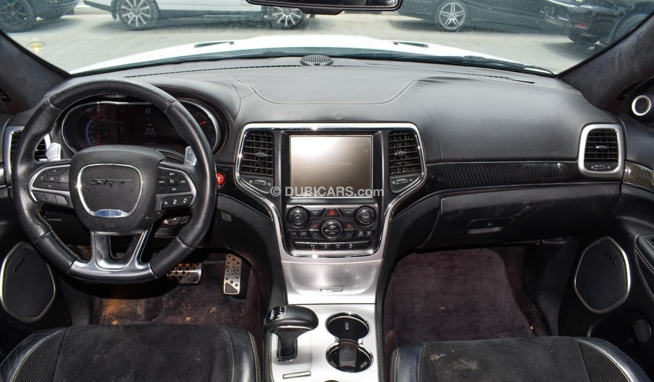 جيب جراند شيروكي SRT